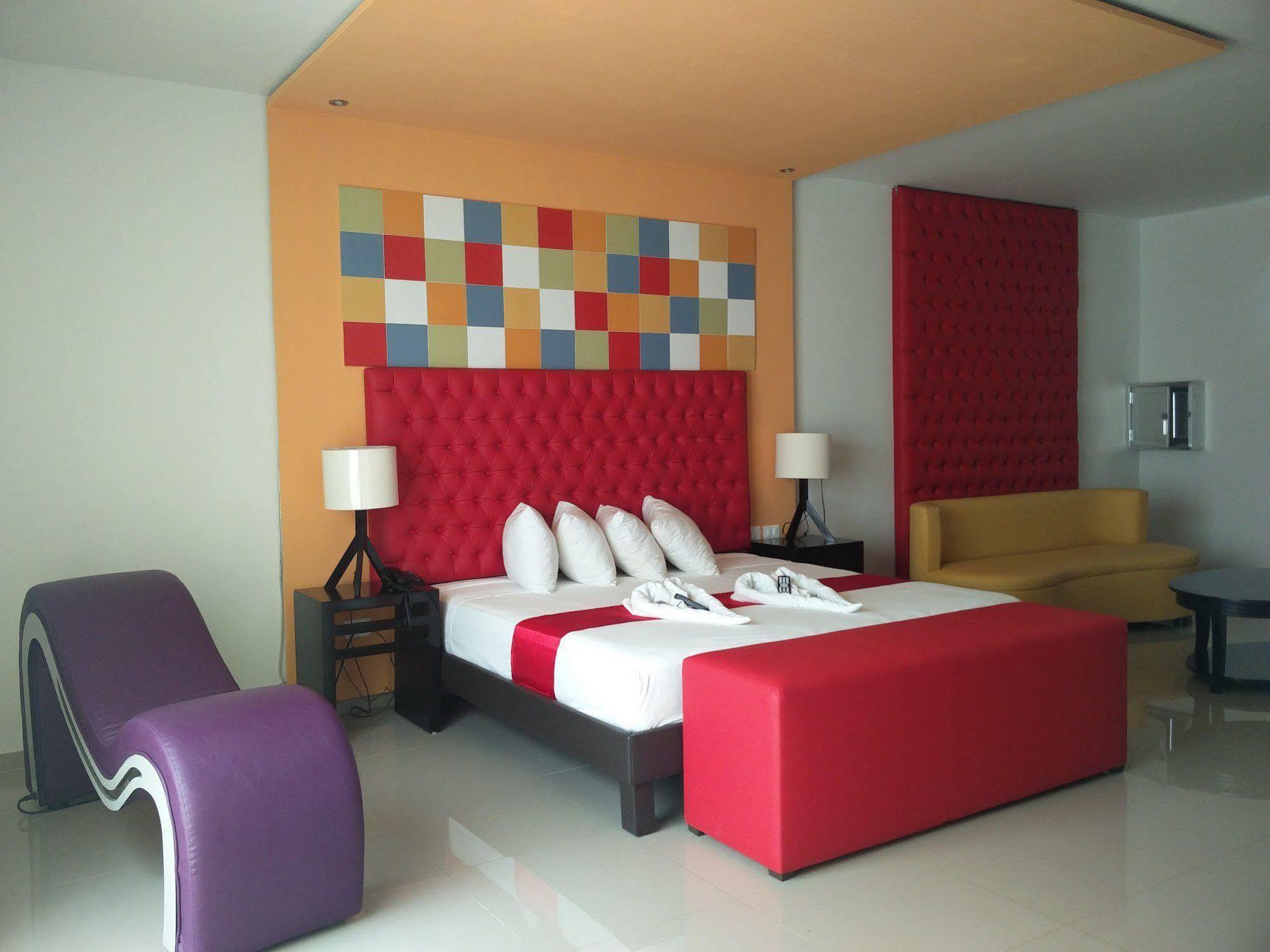 Vita Love Hotel Merida Exterior photo