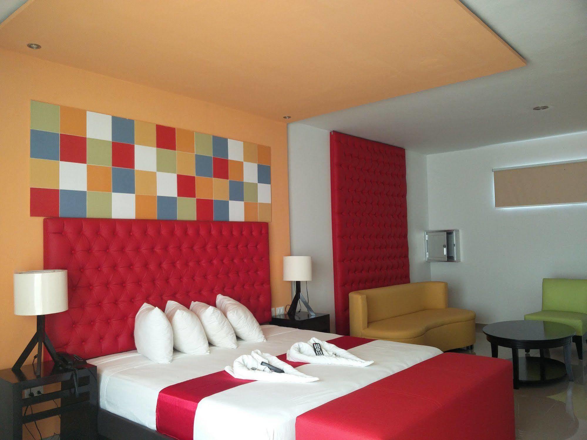 Vita Love Hotel Merida Exterior photo